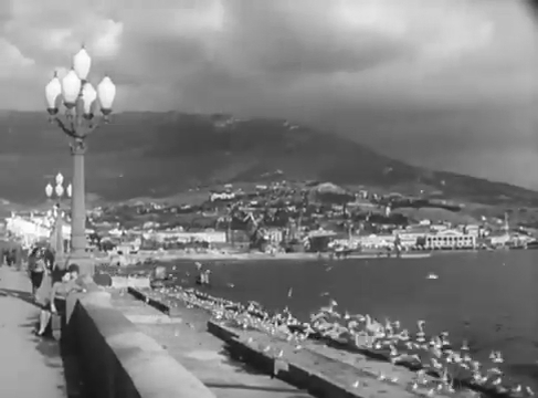 Кадр из фильма "Иду к Вам" взят для иллюстрации из Яндекс Картинки.