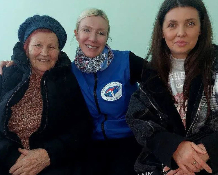     Две курянки из Суджанского района возвращаются домой из украинского плена