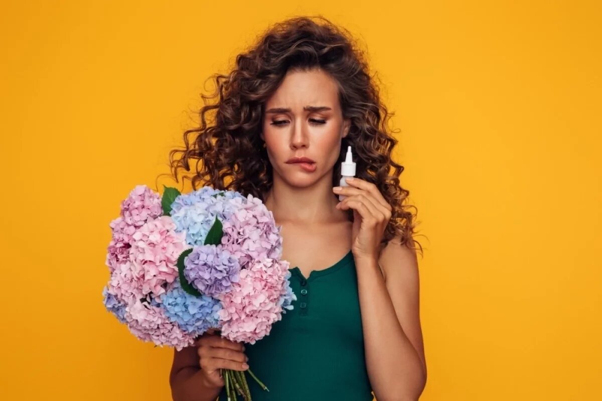    Пыльца некоторых цветов может вызывать аллергические реакции.