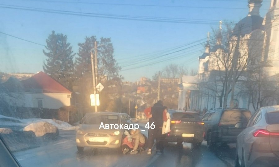 В Курске машина сбила женщину на переходе