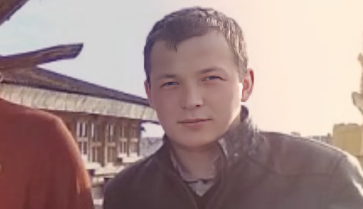 Ильдар. Ист: https://vk.ru/ahatovtatarin