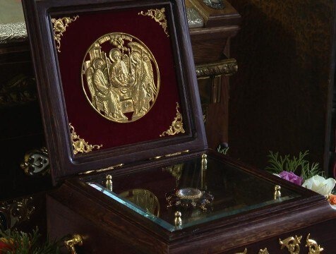 Крест с частицей древа Животворящего Креста Господня доставили в калужский храм