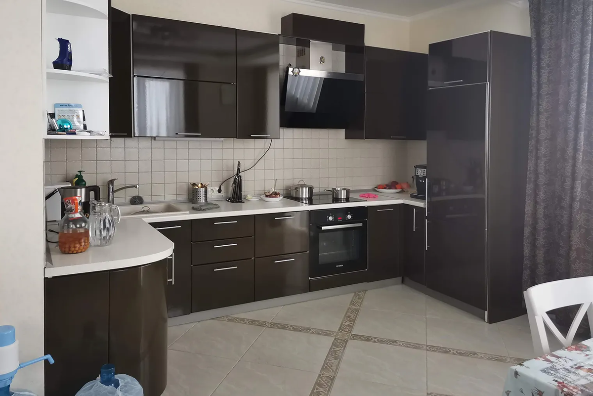 Так кухня выглядела до ремонта. Я считаю это помещение сердцем дома и хотела обустроить под себя