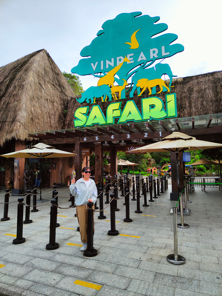 На рассвете ещё никого.