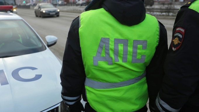 Инспекторы ГАИ провели рейд "Тонировка" под собственный рэп в Барнауле