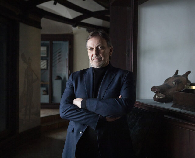 Реконструкция флигеля, переезд в новое здание, собственный «флот» и возвращение «уродцев» их «папе»: директор Кунсткамеры — о будущем музея