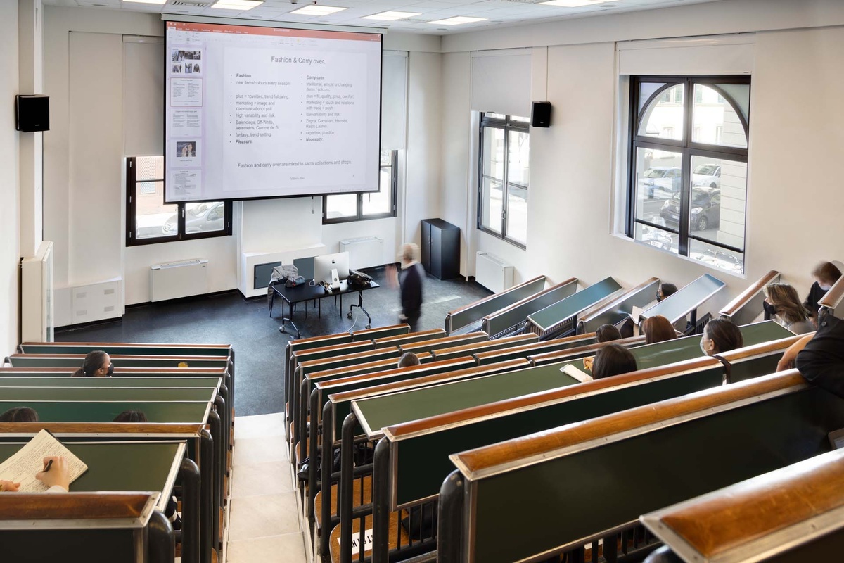    Платформа Wild About и институт Polimoda проведут паблик-ток о моде (фото 1)