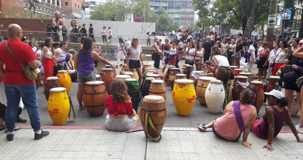 Кругосветка - 4. Монтевидео. На угрюмый юг. Здравствуй Антарктида. Антарктида 200-летие. Южные белые ночи. Представление в океане.