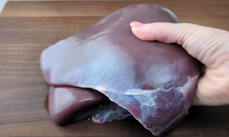 Как сделать говяжью печень невероятно нежной: кулинарный секрет, который изменит ваше мнение о привычном блюде