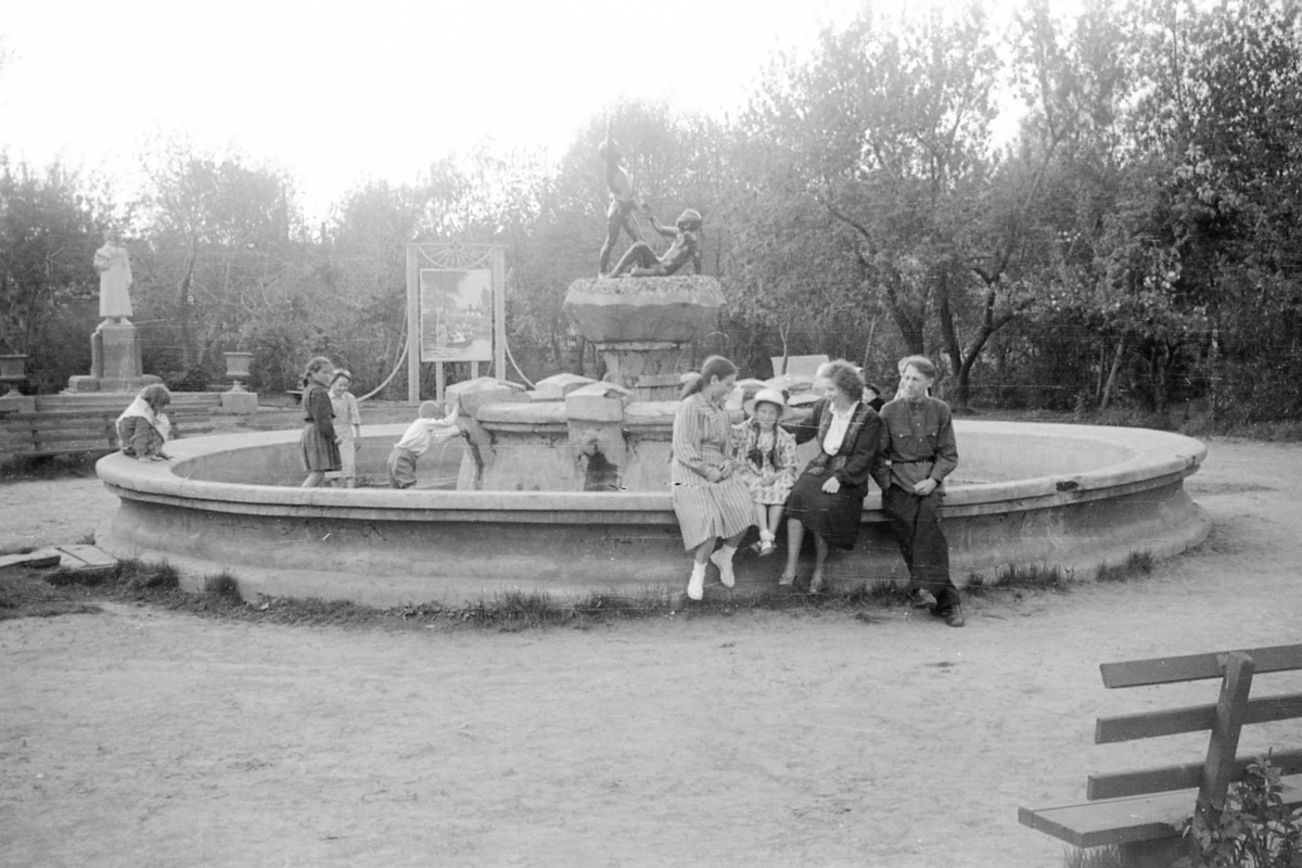 1955 год. Автор: Конон Белков.