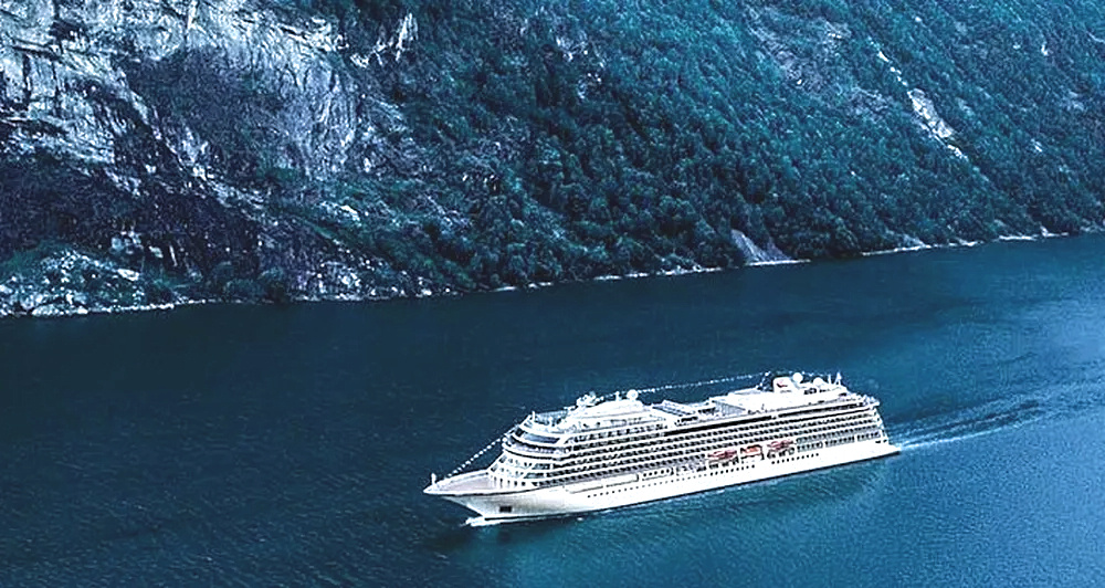 Viking в фьорде