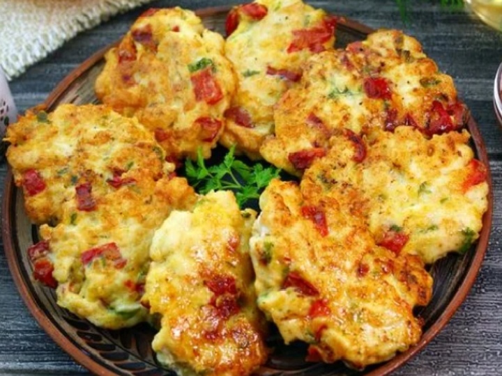 Сочные рубленые куриные котлеты с сыром