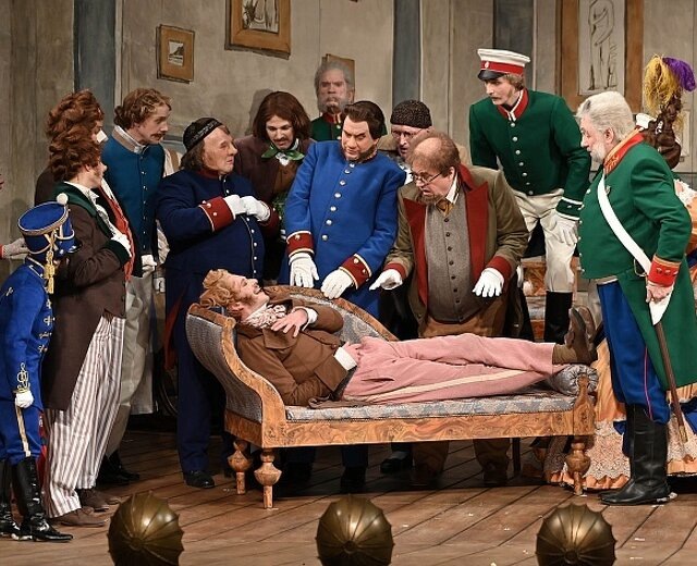 Каким получился спектакль «РЕВИЗОР с продолжением» Валерия Фокина в Александринском театре?