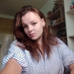    — Программа по истории в школе перегружена. При трех часах истории в школе в 5—7-х классах у нас вставлено три модуля: «история России» (с 6-го класса), «всеобщая история» и «история нашего края». При этом тем в этих модулях достаточно много. При условии, что необходимо выделять время на проверку знаний, закрепление материала, повторение материала, то по темам приходится скакать галопом. В 8—9-х классах два часа истории в неделю (но без модуля «история родного края»). Если на уроках еще придется готовиться к устному собеседованию, то времени на разбор нового материала просто не останется. Там бы старый повторить... — посетовала Белодонова в разговоре с изданием.