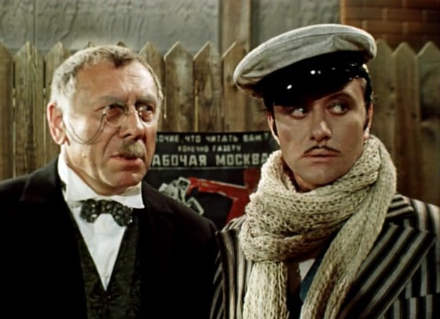 Кадр из фильма «12 стульев», 1976 год, режиссер Марк Захаров