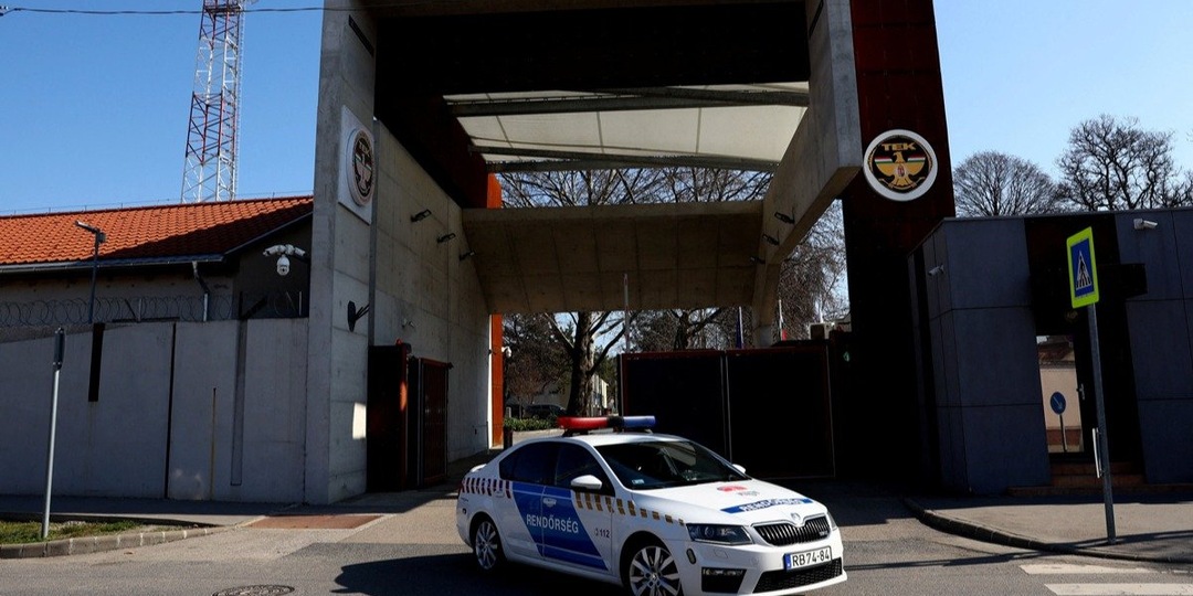 «Бандитизм» против «терроризма» Венгрия и Украина обмениваются всё более жесткими обвинениями. Чем грозят друг другу лидеры двух стран и