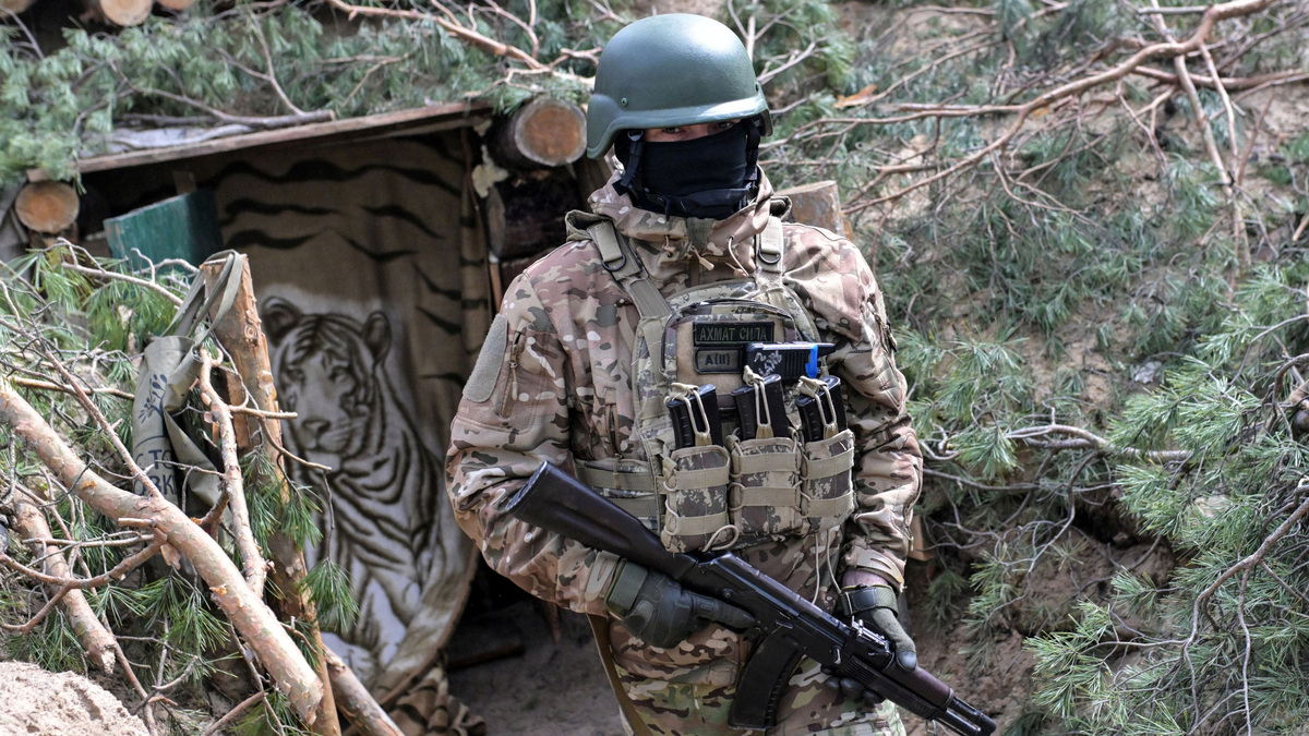    Боец военный Ахмат отряд РИА