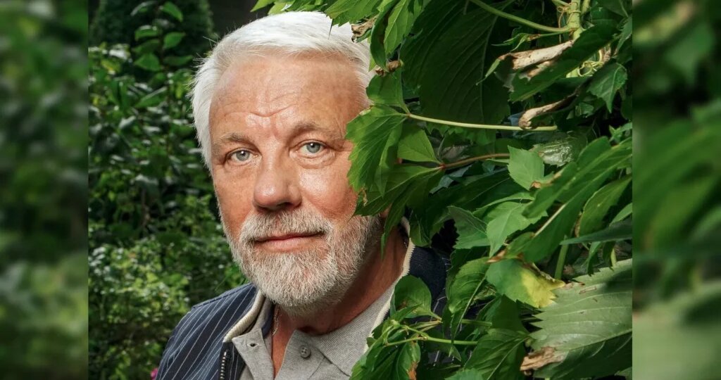 Секрет уюта без глянца: где живет Дмитрий Крылов и почему он отказался от городской жизни