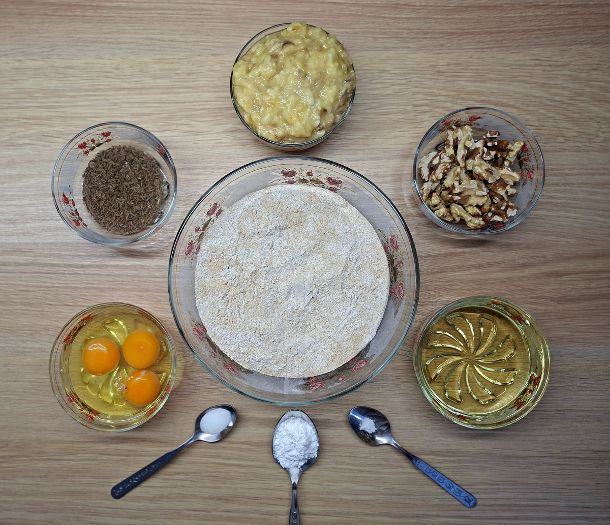 У меня ржаная и гречневая мука в соотношении 50/50