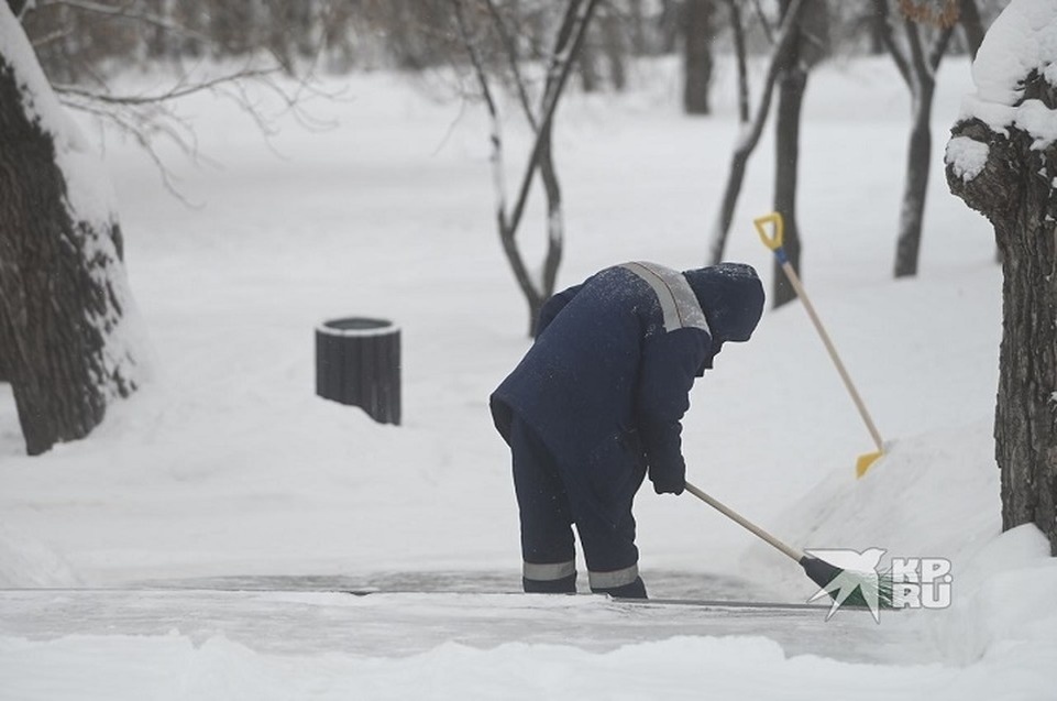    Тагильчане пожаловались на нерасчищенные дворы и дороги Ольга ЮШКОВА