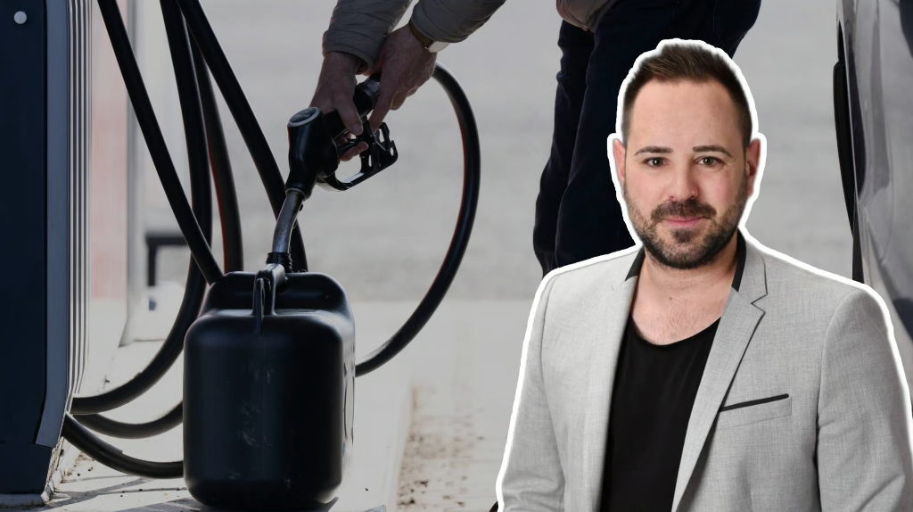 Высокие цены на бензин: Патрик Майер комментирует нашествие хомяков на автозаправочных станциях Германии © Sebastian Kahnert/dpa/Montage Schwäbische Zeitung