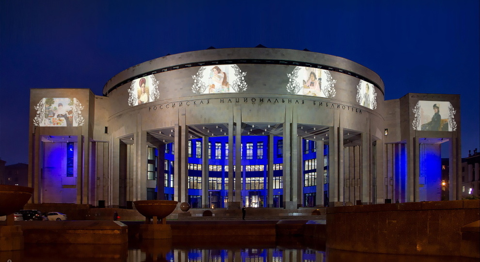 Ночью на 7 марта петербуржцы смогут увидеть цветы и женщин на фасадах зданий