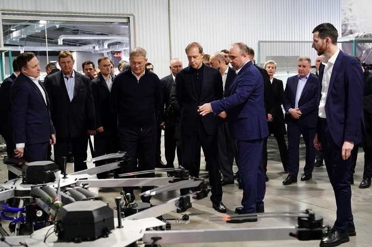 Денис Мантуров посетил ведущие промышленные предприятия Башкирии