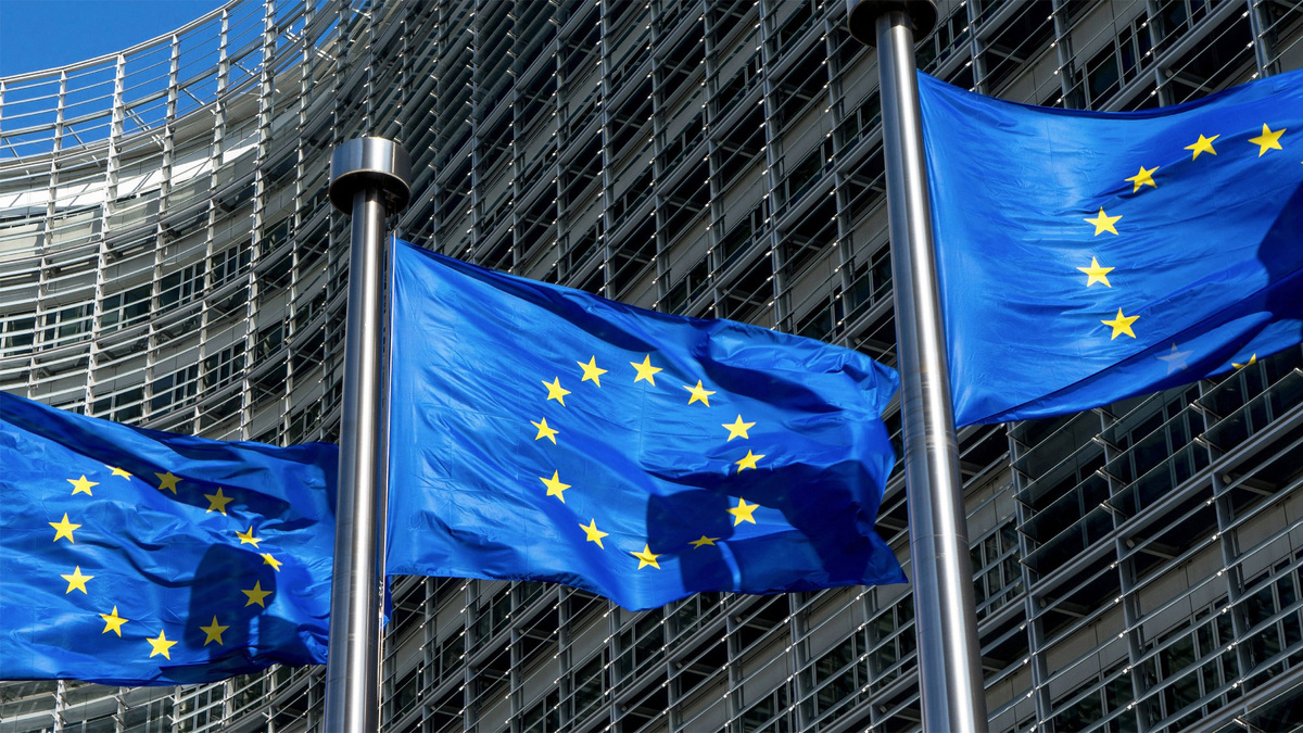    Бельгия, Евросоюз флаги ЕС \ Global Look Press