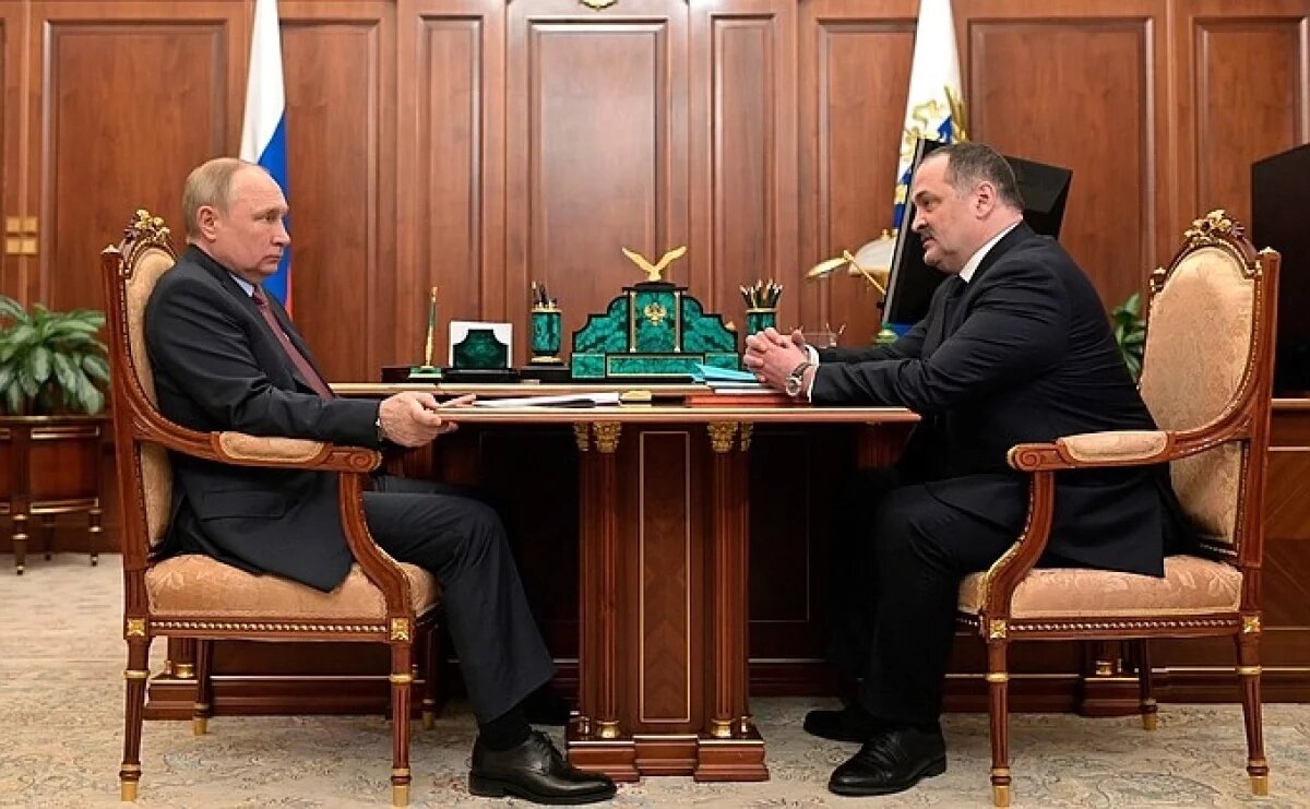    Путин встретился с главой Дагестана Меликовым