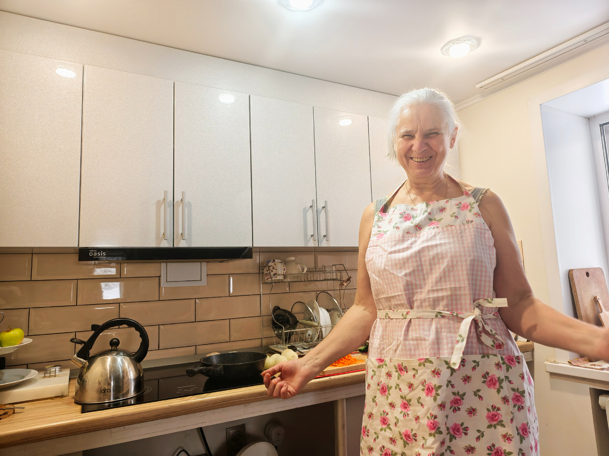 Галина в моем фартуке