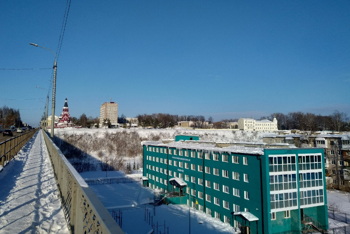 Вид на высокий берег р. Волга во Ржеве в 2026 г, изображение из открытых источников