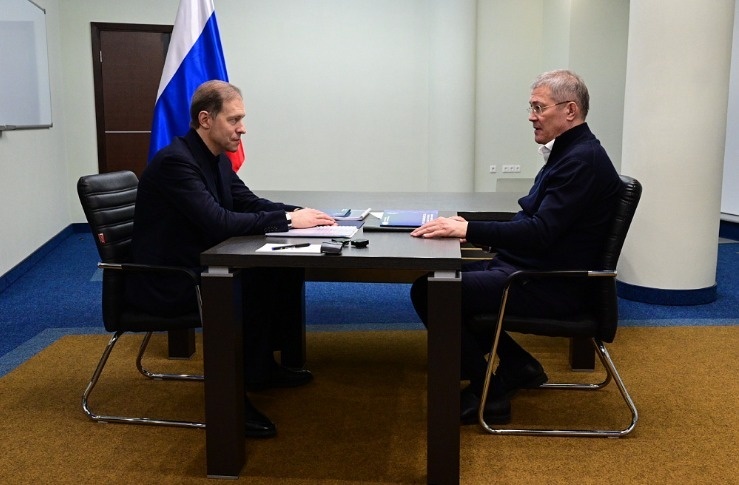 О чем Радий Хабиров говорил с Денисом Мантуровым