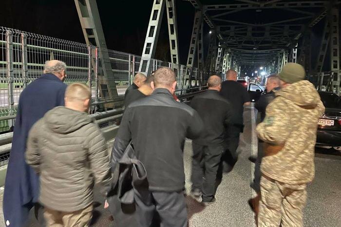 Обложка © «Страна»