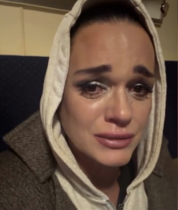 Минута до нервного срыва: Настя признается, что больше не может выходить на сцену через боль