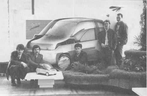 У первого макета Гнома (В. Ковтун, А. Крылов, Ю. Ларионов, Е. Лобанов, Н. Тазтдинов), 1988 год.