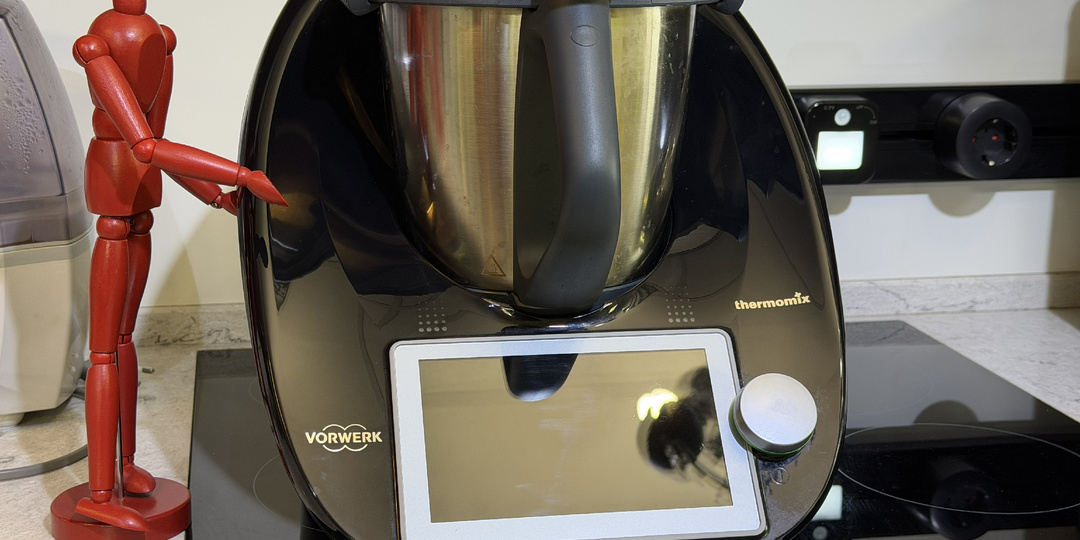 Устала тратить полжизни на уборку кухни: мои гаджеты-помощники и вопросы про робот-пылесос с пароочистителем