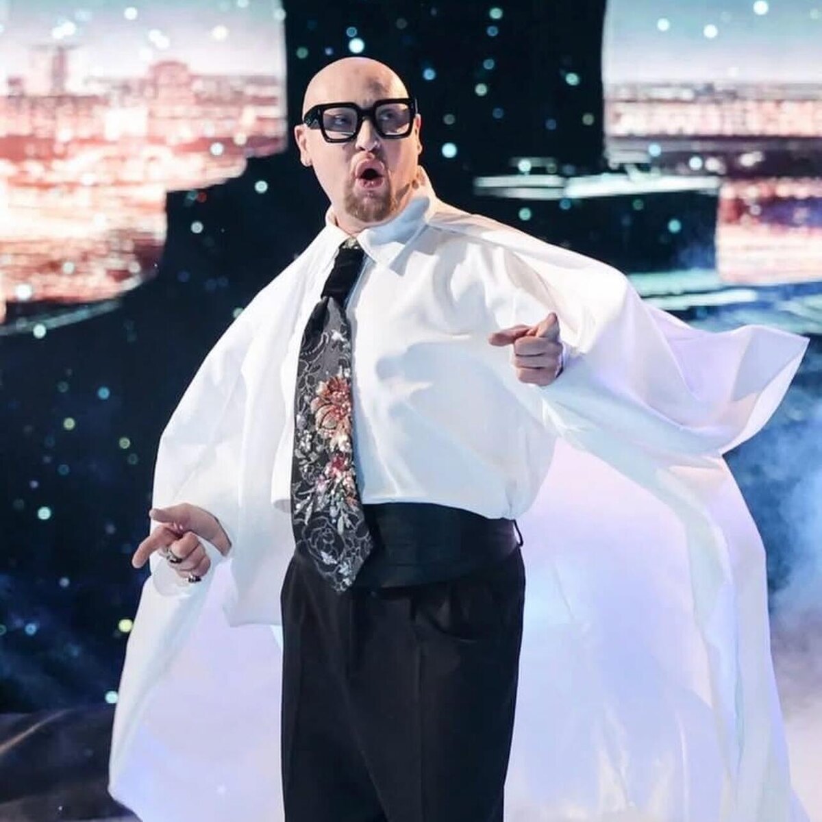    Певец Шура Соцсети