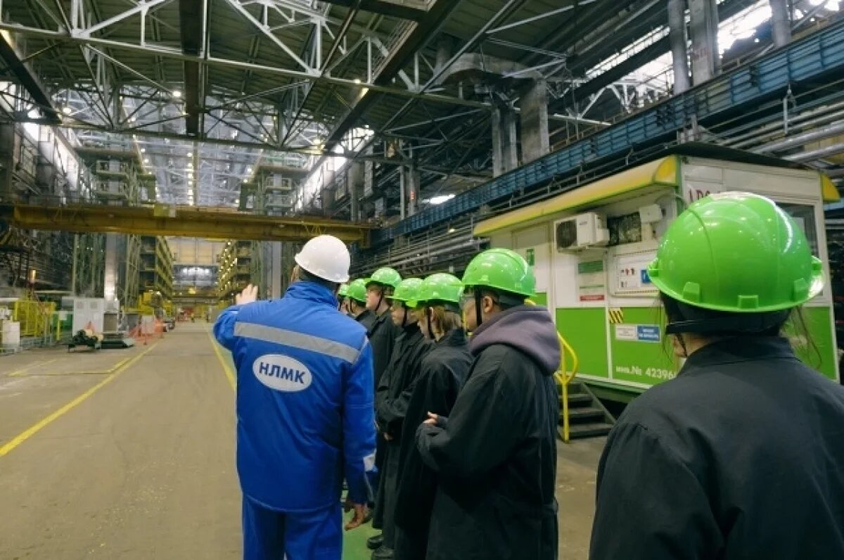    ВИЗ-Сталь расширяет профориентационную программу для старшеклассников