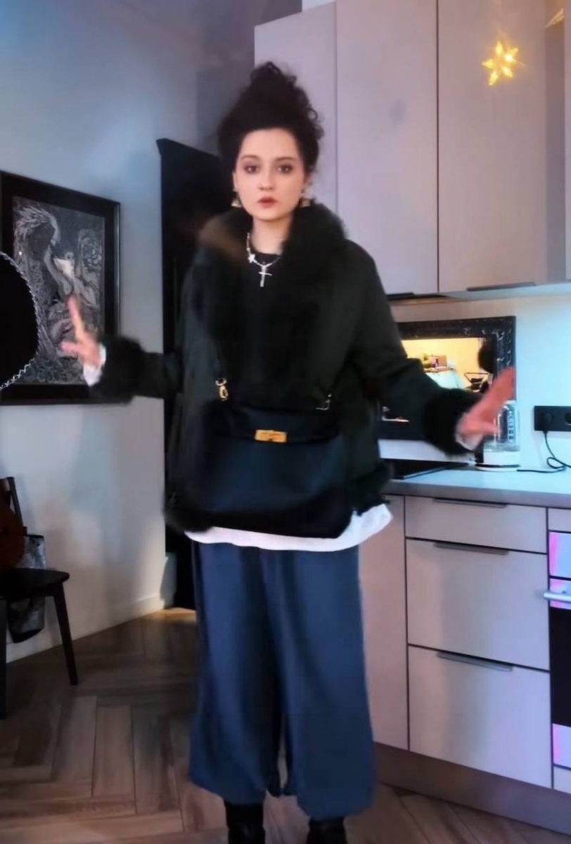    Мария Михалкова-Кончаловская нашла замену мужу Личная страница героя публикации в соцсети