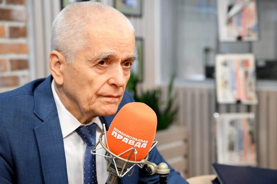    Академик Онищенко: весной и летом в России будут распространяться грипп и ковид Иван МАКЕЕВ