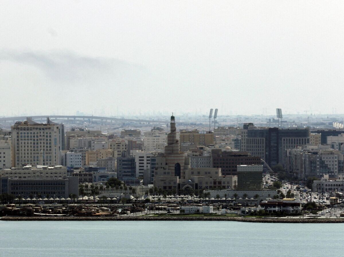    Дым на месте взрыва в Дохе | © REUTERS / Mohammed Salem