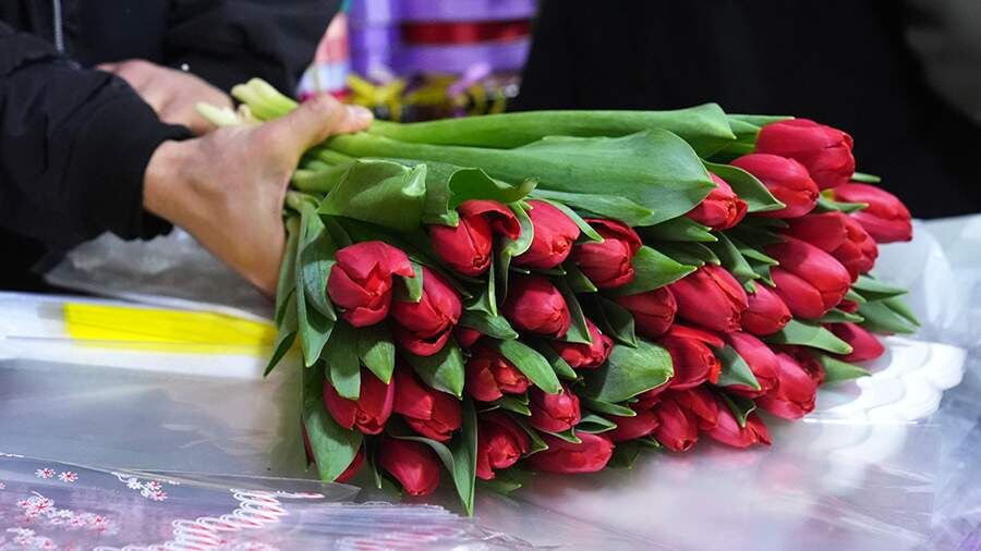 Открытки к 8 Марта — трогательные и искренние поздравления для жены и девушки