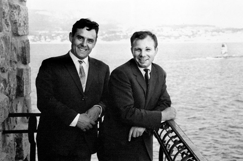 Владимир Комаров и Юрий Гагарин|Фото взято из открытого источника