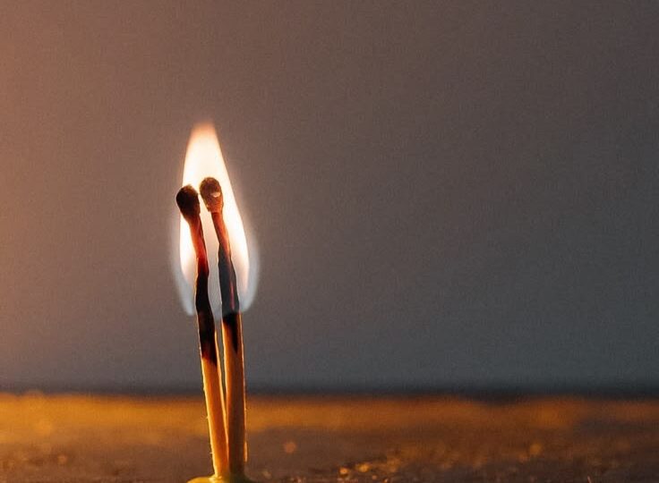 Снятие порчи спичками — как правильно делать