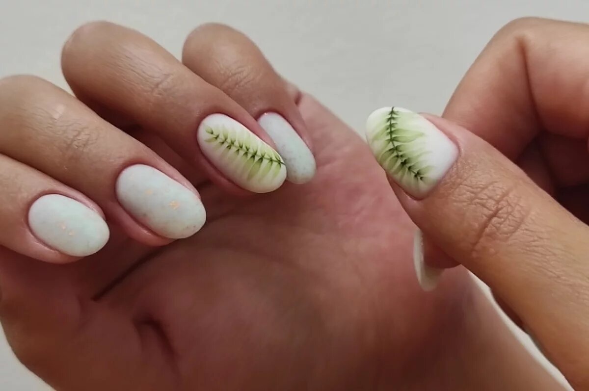    Главным трендом называются спокойные цвета.