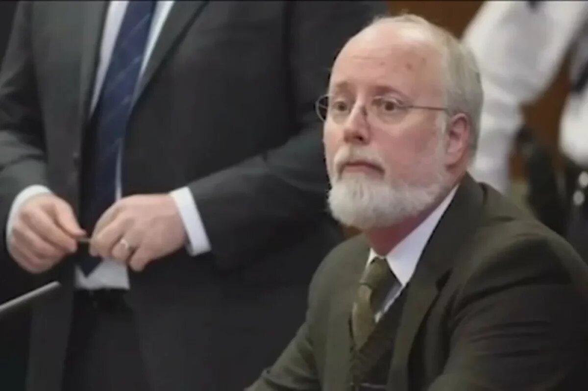    Роберт Хедден.