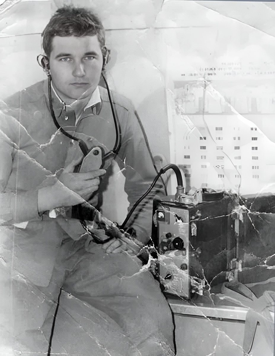 И в дождь и в грязь... Фото Юрия Назарова.