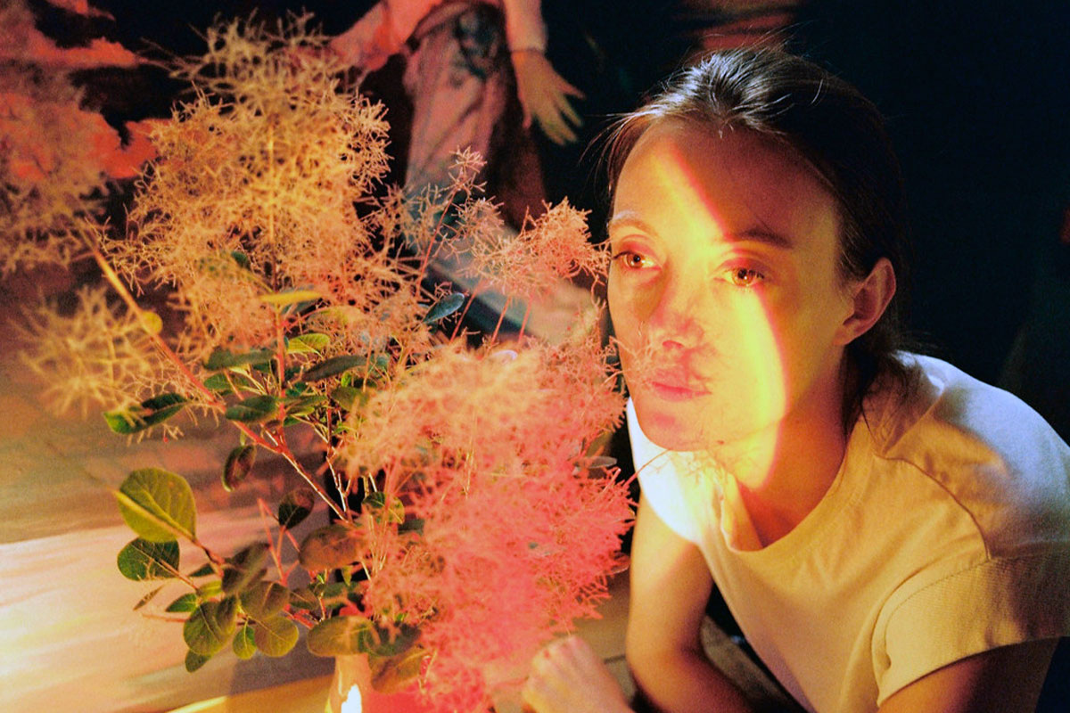 Нарцисс не воспринимает вас как равного. Вы для него — собственность, функция, и пока вы отражаете его величие, вы в безопасности