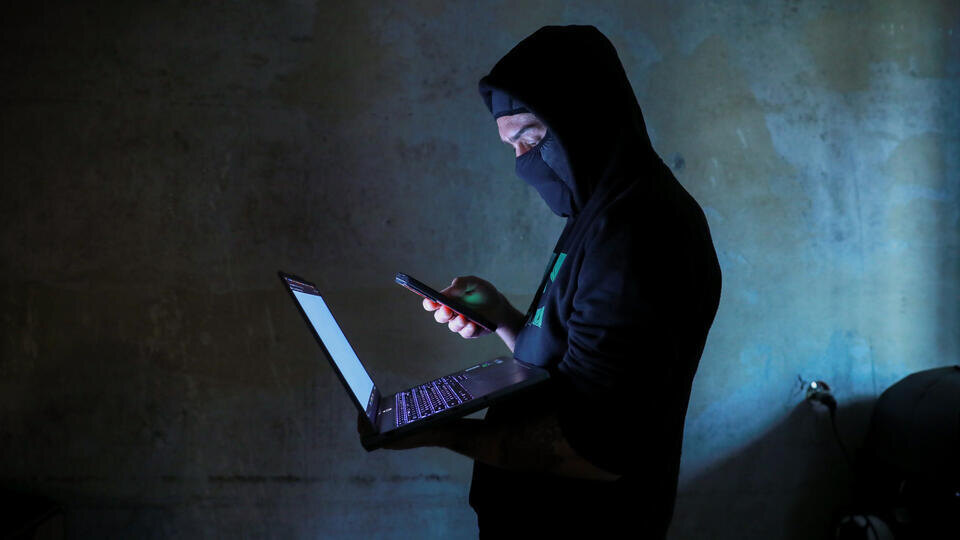     Мошенники придумали новую схему обмана с "горящими турами" на фоне войны в Иране ИЗВЕСТИЯ/Сергей Коньков