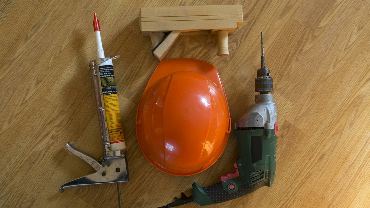    Строительные инструменты перфоратор рубанок клеевой пистолет каска Global Look